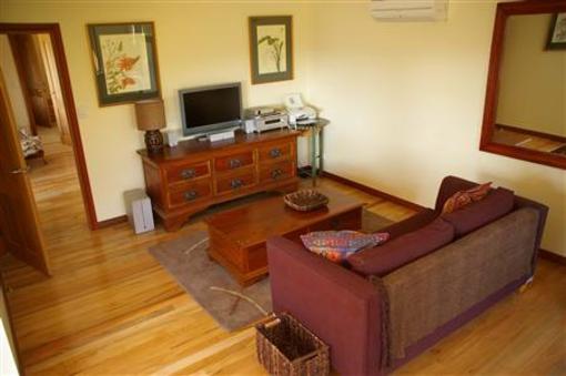 фото отеля Hallowell Springs Accommodation Ocean Beach