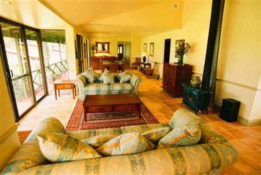 фото отеля Hallowell Springs Accommodation Ocean Beach