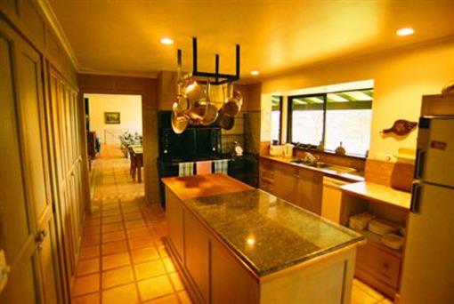 фото отеля Hallowell Springs Accommodation Ocean Beach