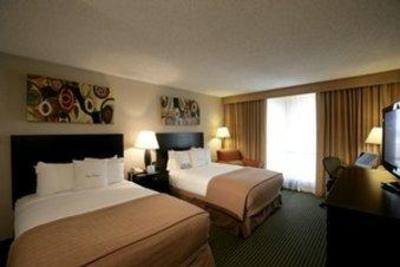 фото отеля Doubletree Hotel Dallas Market Center