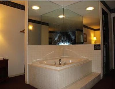 фото отеля Val U Stay Inn & Suites