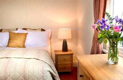 фото отеля Lakeview Guest House