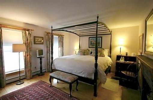 фото отеля Highland Lake Inn Andover