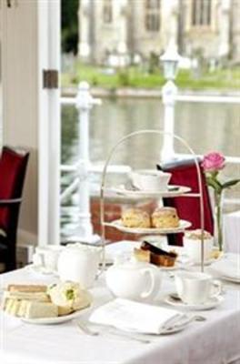 фото отеля Macdonald Compleat Angler