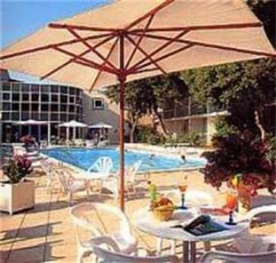 фото отеля Hostellerie De La Pinede Jard-sur-Mer