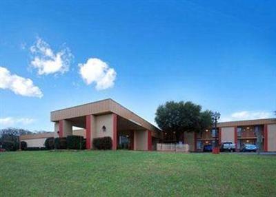 фото отеля Quality Inn & Suites Athens (Texas)