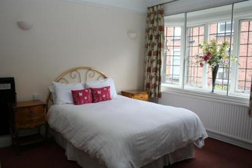 фото отеля Rose & Crown Hotel
