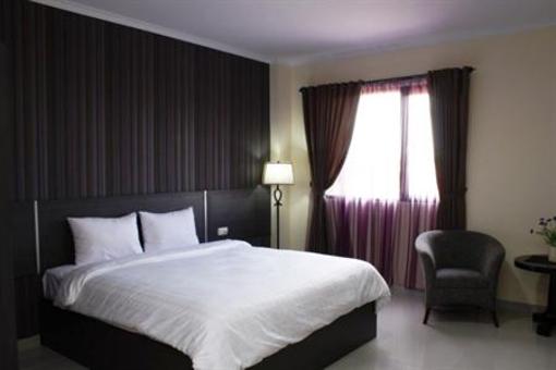фото отеля Bagus Inn Cirebon