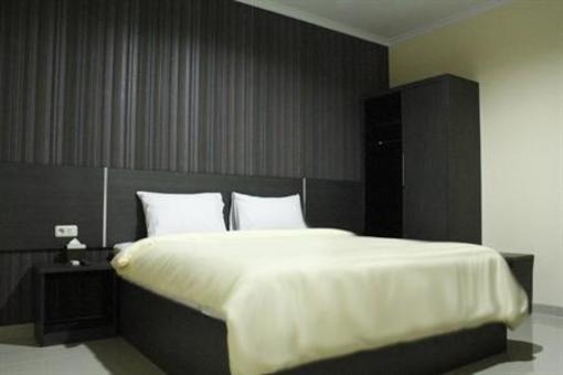 фото отеля Bagus Inn Cirebon
