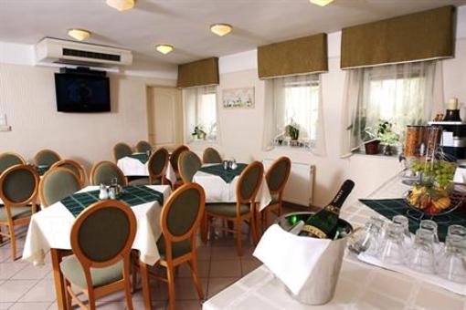 фото отеля Szent Janos Hotel Eger