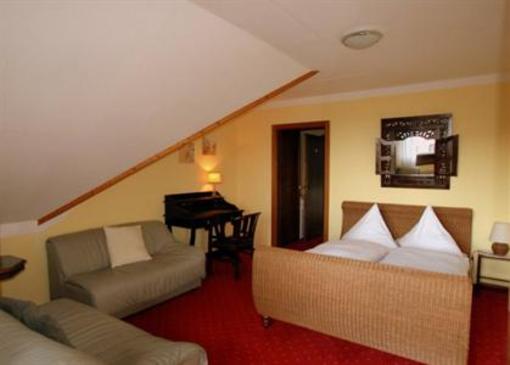 фото отеля Hotel Zum Weinberg Hagnau am Bodensee