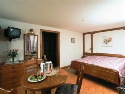 фото отеля Hotel Tannenhof Oberwald