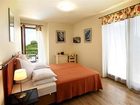 фото отеля Hullam Villa Bed & Breakfast Balatonmariafurdo