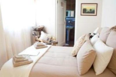 фото отеля Ohannas BnB & Self Catering