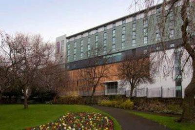 фото отеля Premier Inn Barnsley Central M1 J37