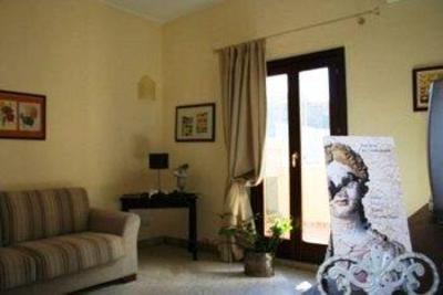 фото отеля Casa Vacanze Nobilis Bed & Breakfast Noto