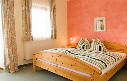 фото отеля Haus Amadeo Flachau
