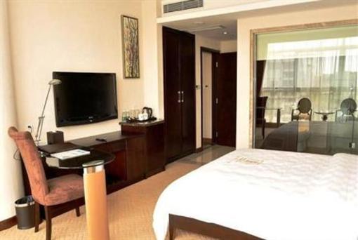 фото отеля Zai Shui Yi Fang Business Hotel Dongguan
