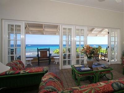 фото отеля Paradise Idle Hours Beachfront Villa - Runaway Bay