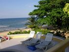 фото отеля Paradise Idle Hours Beachfront Villa - Runaway Bay