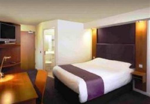 фото отеля Premier Inn Hyde
