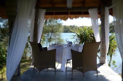 фото отеля Makepeace Island