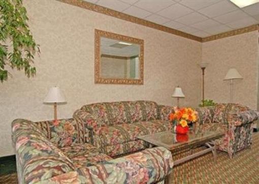 фото отеля Econo Lodge South Petersburg