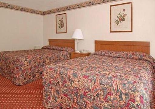 фото отеля Econo Lodge South Petersburg
