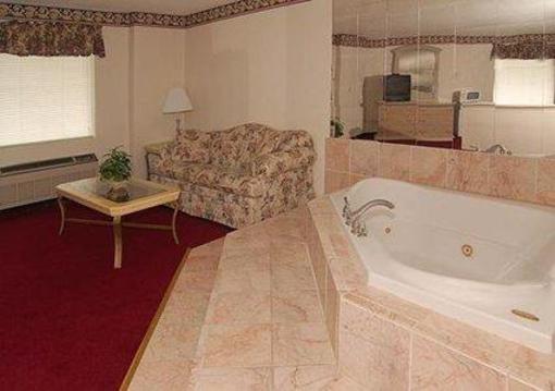 фото отеля Econo Lodge South Petersburg