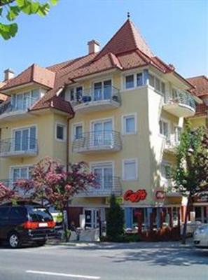 фото отеля Arkad Apartman