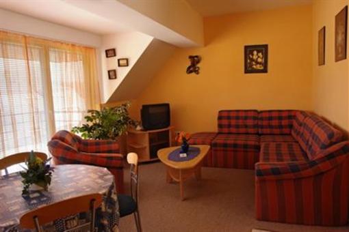фото отеля Arkad Apartman