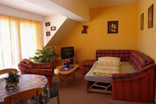 фото отеля Arkad Apartman