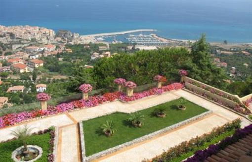 фото отеля Villaggio L'Olivara Hotel Tropea