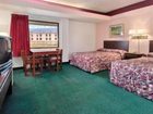 фото отеля Travelers Inn Midwest City