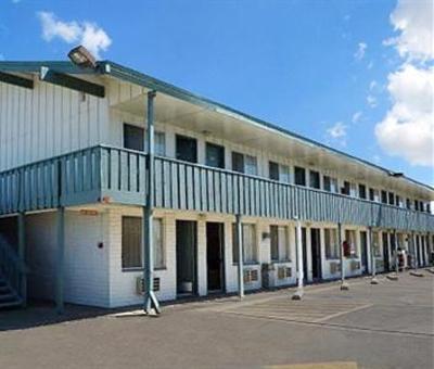 фото отеля Royal Crest Motel