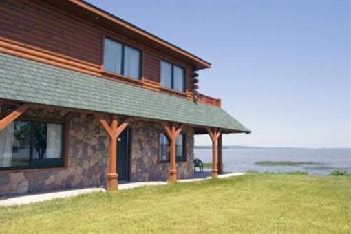 фото отеля Lake Superior Lodge
