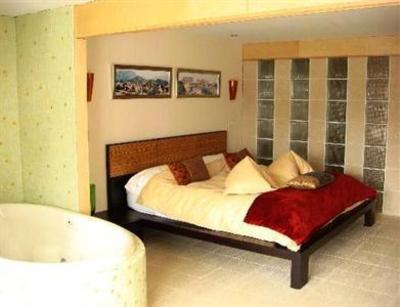 фото отеля Pikes Peak Paradise Bed and Breakfast