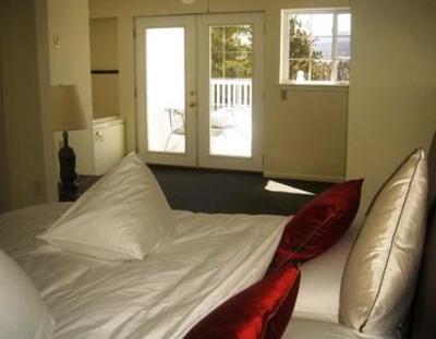 фото отеля Pikes Peak Paradise Bed and Breakfast