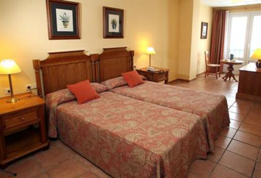 фото отеля Hotel Apartamentos Trevenque
