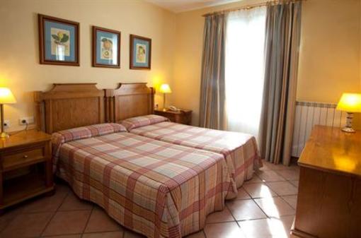фото отеля Hotel Apartamentos Trevenque