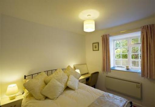 фото отеля Bamham Farm Cottages