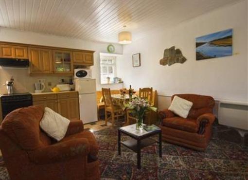 фото отеля Bamham Farm Cottages