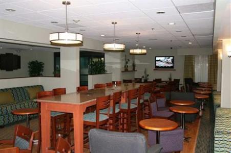фото отеля Hampton Inn Hilton Monterrey Galerias Obispado