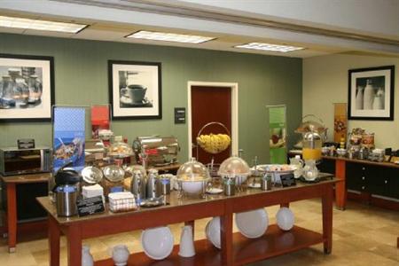 фото отеля Hampton Inn Hilton Monterrey Galerias Obispado