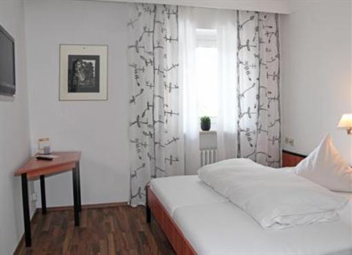 фото отеля Hotel Forelle Garni