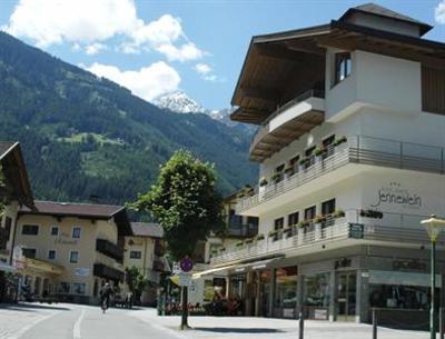 фото отеля Jennewein Gastehaus Mayrhofen