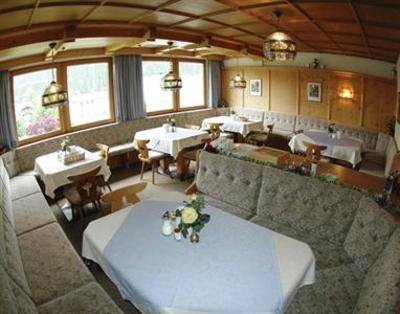 фото отеля Jennewein Gastehaus Mayrhofen
