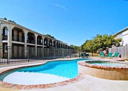 фото отеля Econo Lodge Inn & Suites Lafayette