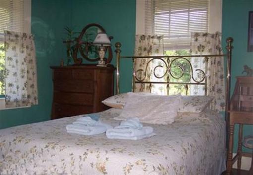 фото отеля Maureen's Bed and Breakfast