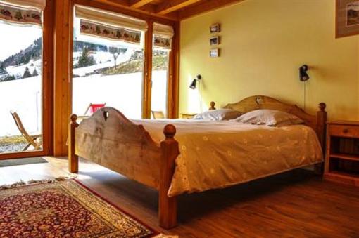 фото отеля l'Epicea Bed & Breakfast Leysin